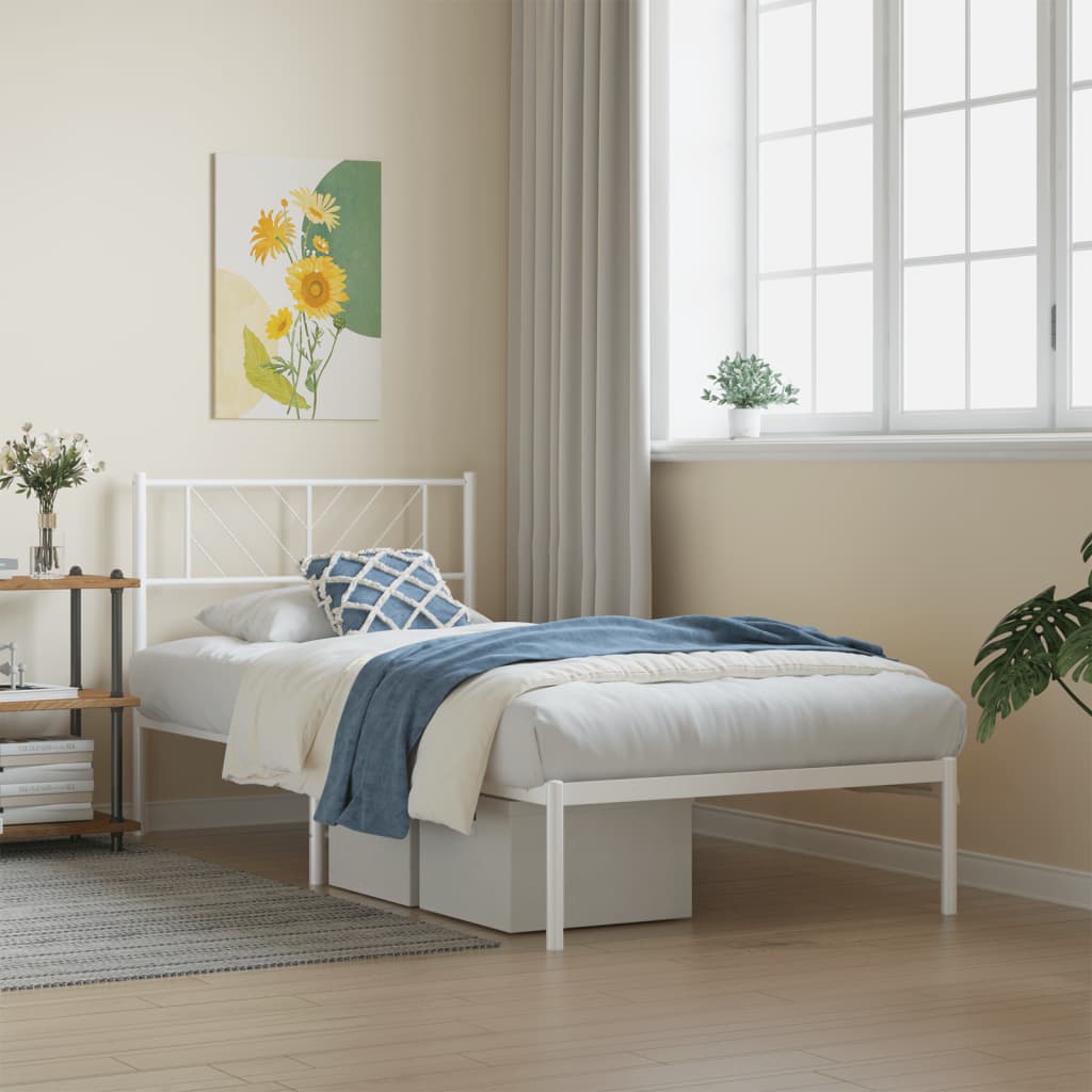 Metal Bed Frame Without Mattress With Footboard 140X200Cm