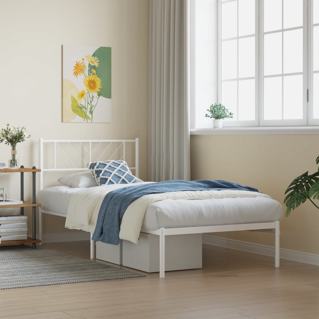 Metal Bed Frame Without Mattress With Footboard 140X200Cm