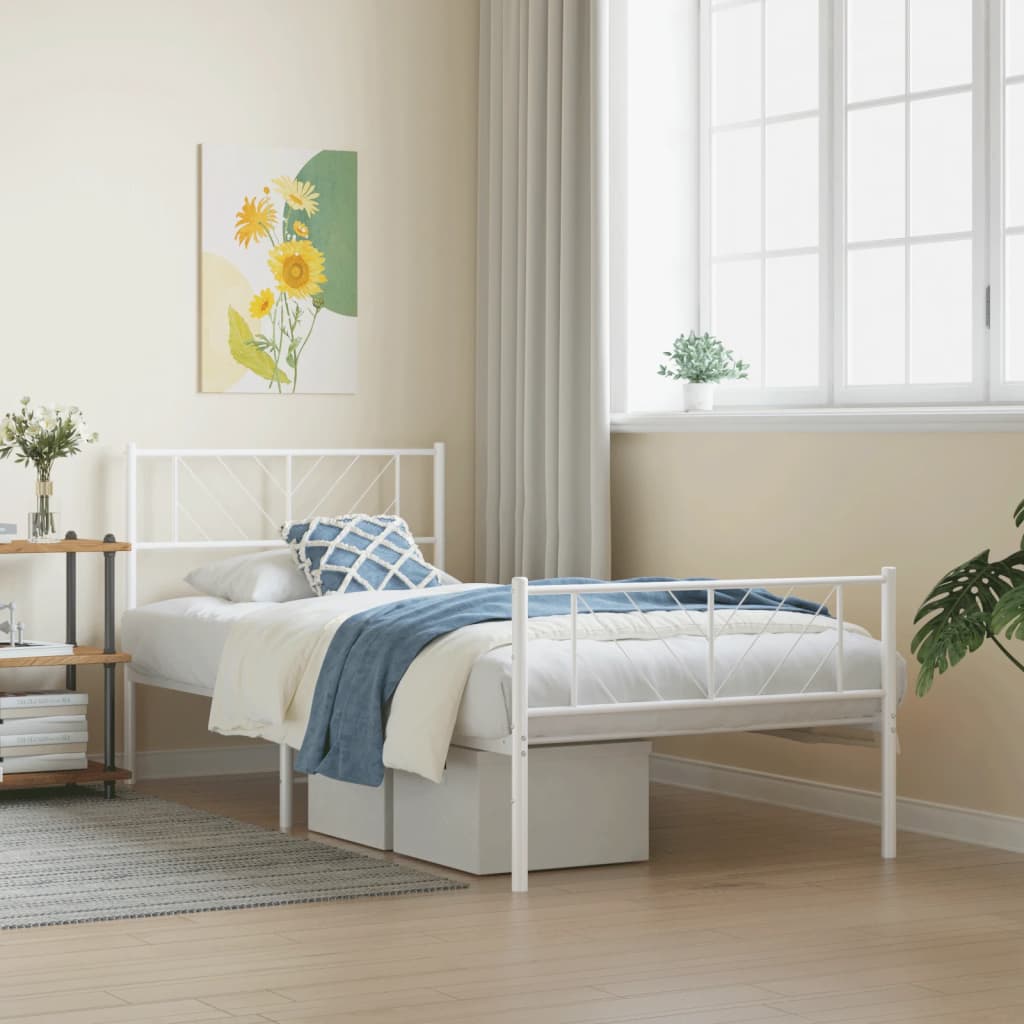 Metal Bed Frame Without Mattress With Footboard 140X200Cm