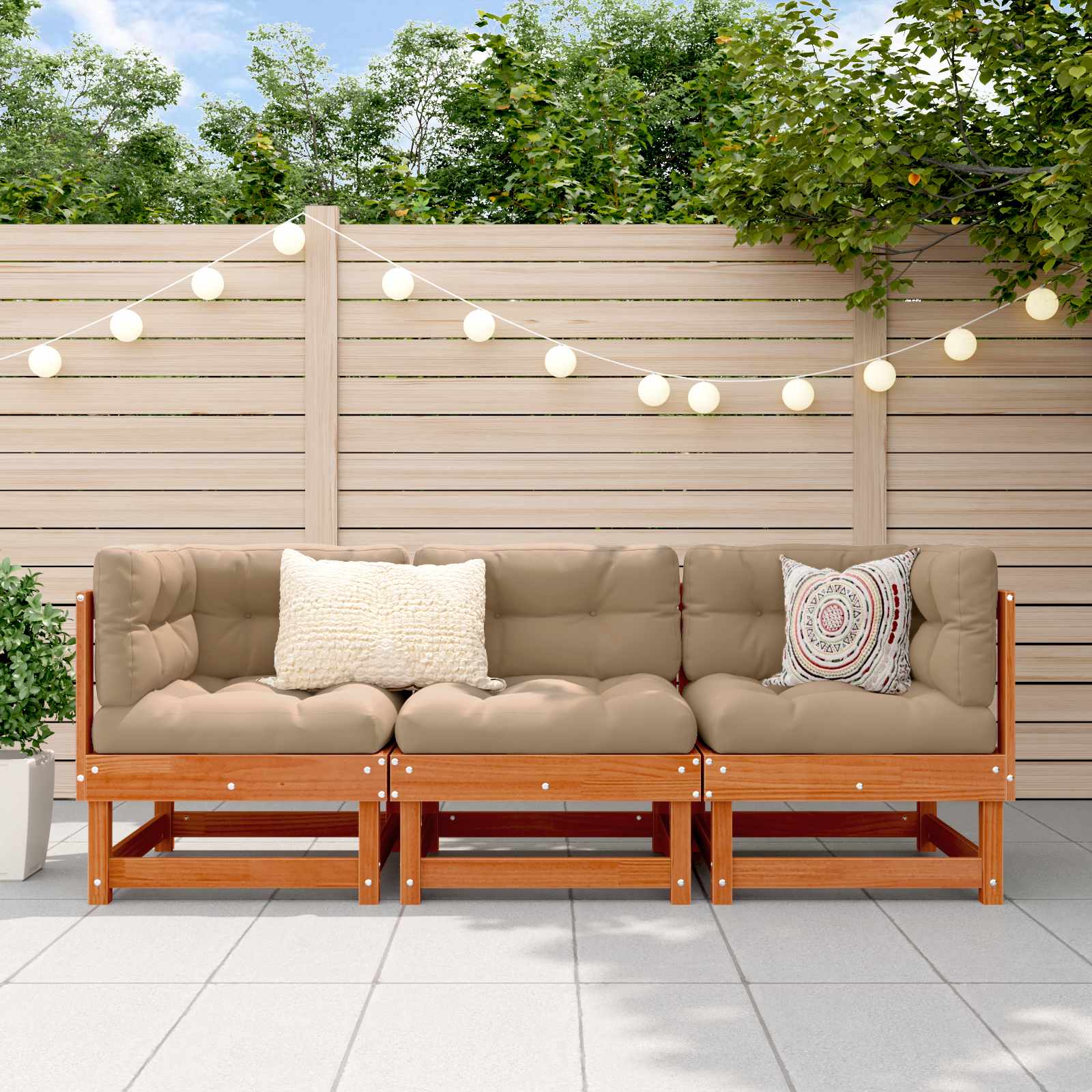 Garden Honey Brown Solid Wood Pine